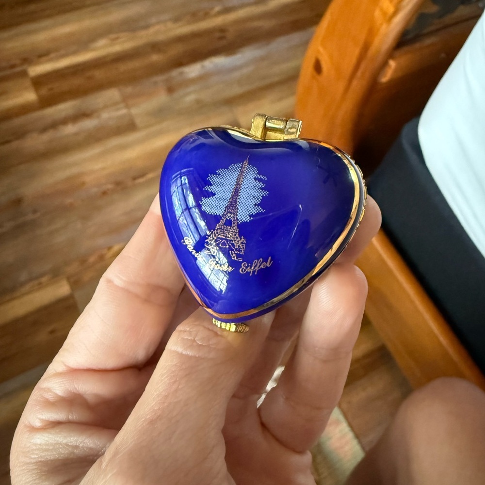 Vintage Heart-Shaped Blue Trinket Box with Eiffel Tower Design